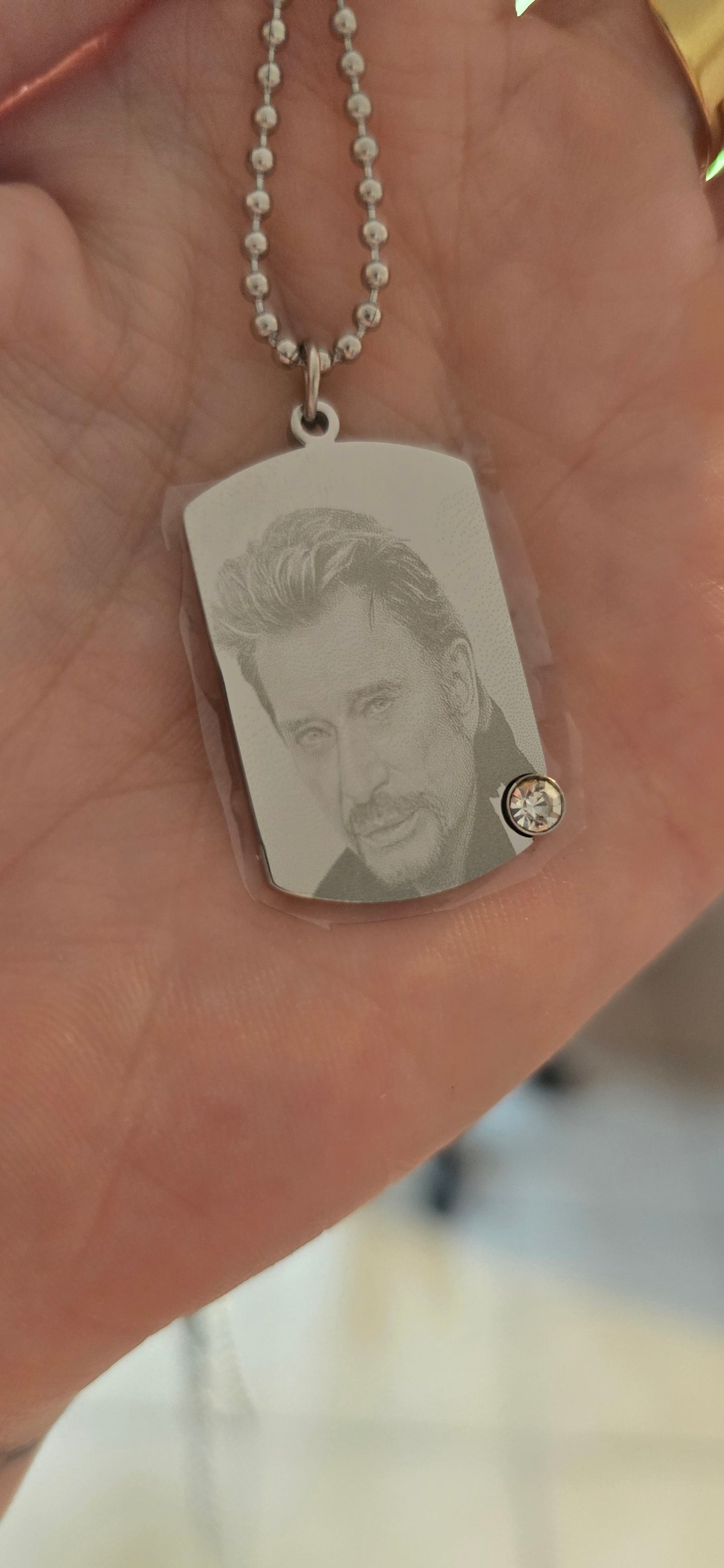 Collier a gravé avec photos texte , prénom , ou initiale.