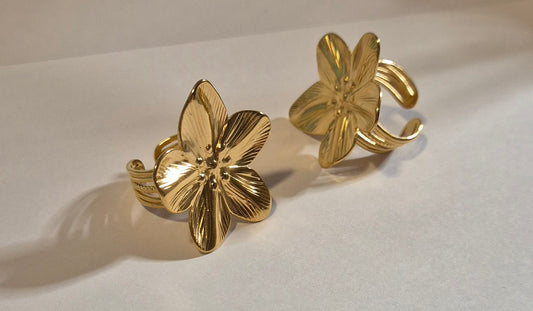 Bague et fleurs